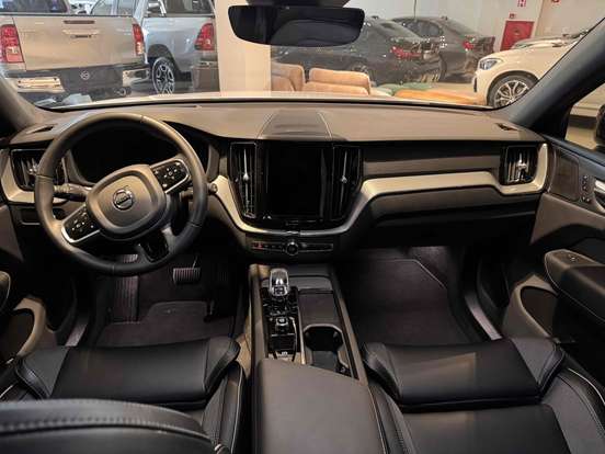 VOLVO-XC60-2022