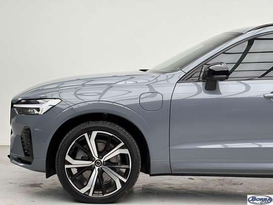 VOLVO-XC60-2023