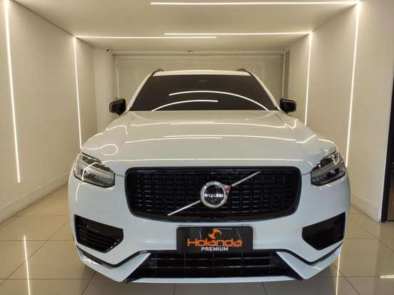 VOLVO-XC90-2023