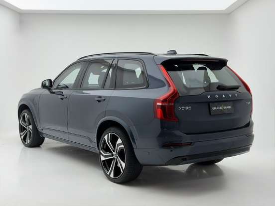VOLVO-XC90-2024