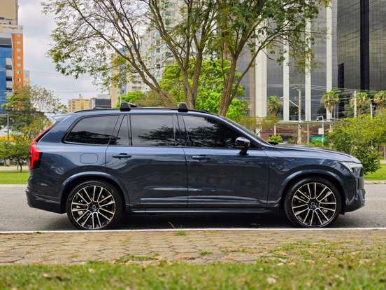 VOLVO-XC90-2025