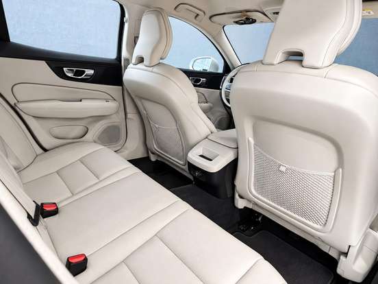 VOLVO-S60-2019