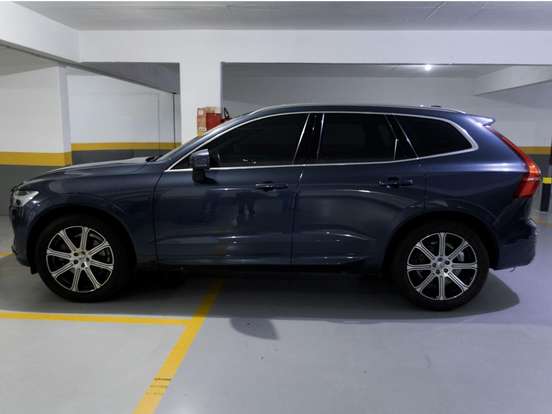 VOLVO-XC60-2.0 D5 DIESEL MOMENTUM AWD GEARTRONIC VOLVO-XC60-2019