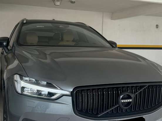 VOLVO-XC60-2.0 T5 GASOLINA MOMENTUM AWD GEARTRONIC VOLVO-XC60-2018