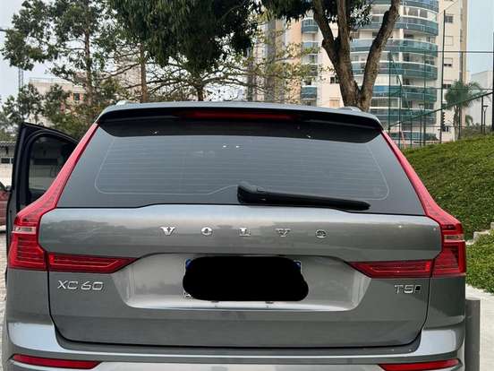 VOLVO-XC60-2.0 T5 GASOLINA MOMENTUM AWD GEARTRONIC VOLVO-XC60-2018