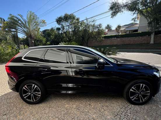 VOLVO-XC60-2.0 T5 GASOLINA MOMENTUM AWD GEARTRONIC VOLVO-XC60-2018