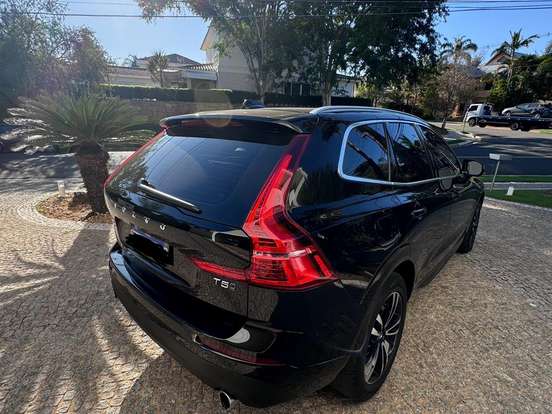 VOLVO-XC60-2.0 T5 GASOLINA MOMENTUM AWD GEARTRONIC VOLVO-XC60-2018