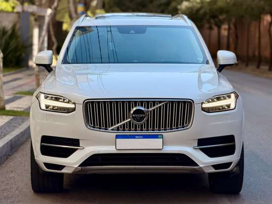 VOLVO-XC90-2019