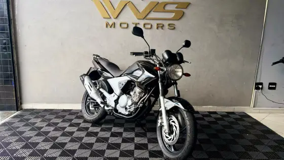 YAMAHA FAZER 250IE LIMITED EDITION 
