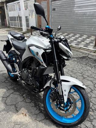YAMAHA MT-03 CONNECTED ABS 