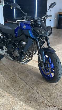 YAMAHA MT-09 