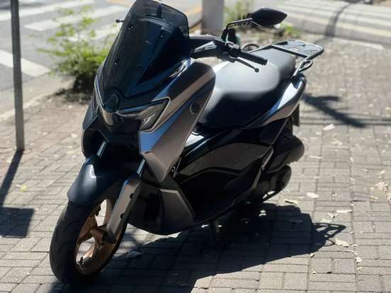 YAMAHA-NMAX CONNECTED 160 ABS-2025