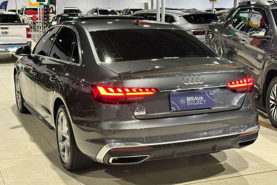 AUDI-A4-2020