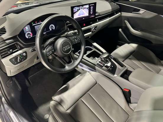 AUDI-A4-2020