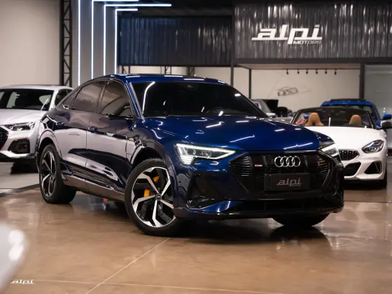 AUDI E-TRON ELÉTRICO SPORTBACK PERFORMANCE BLACK QUATTRO