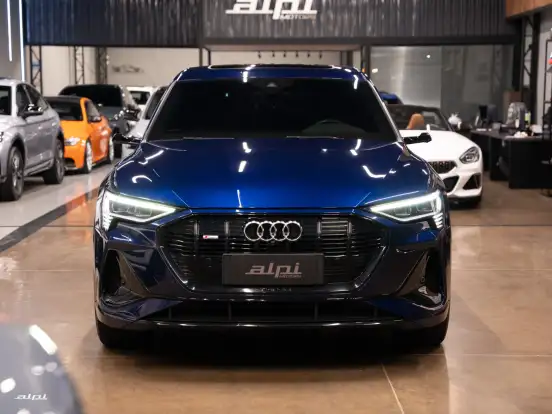AUDI-E-TRON-2021