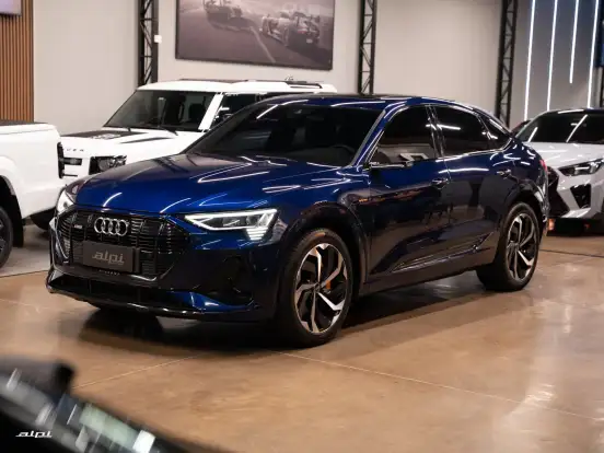 AUDI-E-TRON-2021