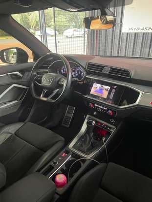 AUDI-Q3-2019