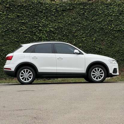 AUDI-Q3-2018