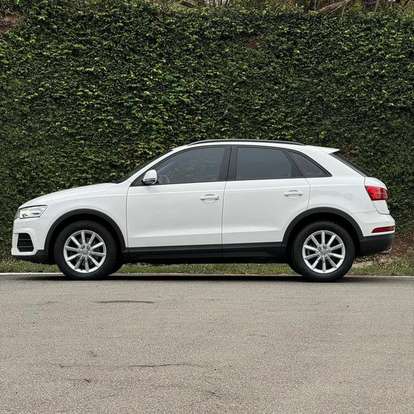 AUDI-Q3-2018