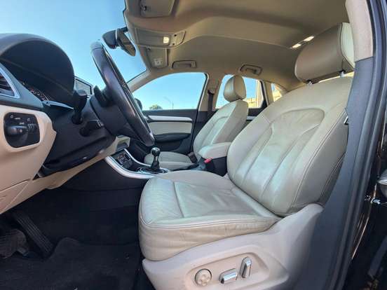 AUDI-Q3-2018