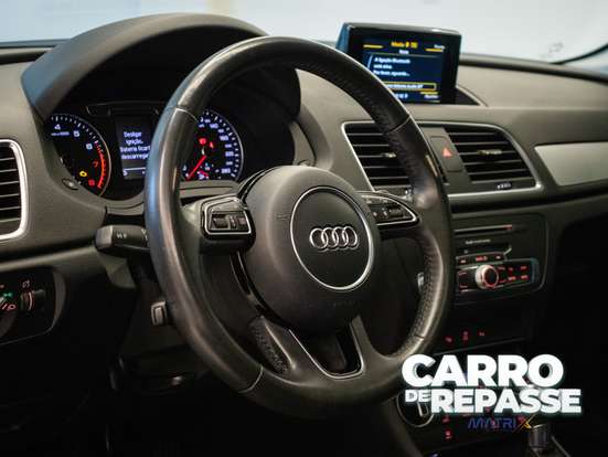AUDI-Q3-2018