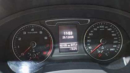AUDI-Q3-2018