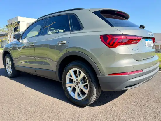 AUDI-Q3-2024