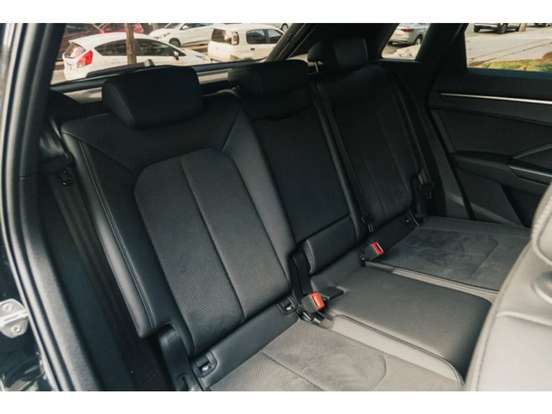 AUDI-Q3-2023