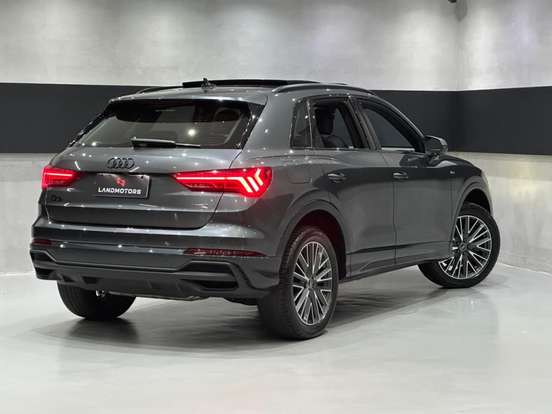 AUDI-Q3-2023