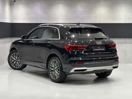 AUDI-Q3-2023