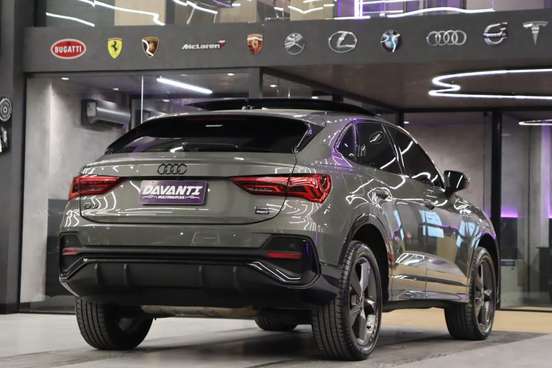AUDI-Q3-2022