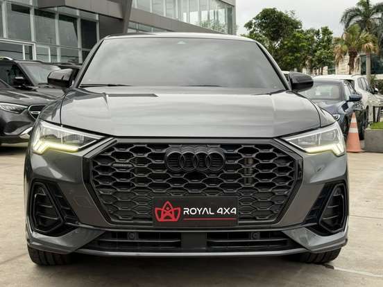 AUDI-Q3-2024