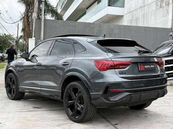AUDI-Q3-2024