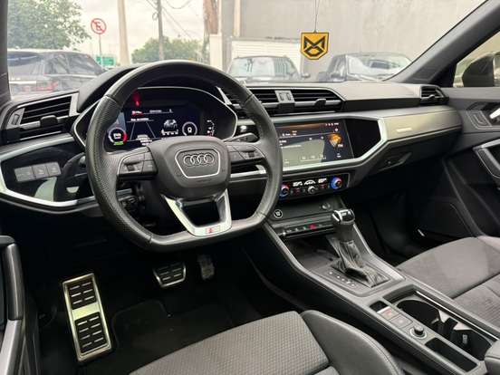 AUDI-Q3-2.0 40 TFSI GASOLINA SPORTBACK PERFORMANCE BLACK PLUS QUATTRO TIPTRONIC AUDI-Q3-2024