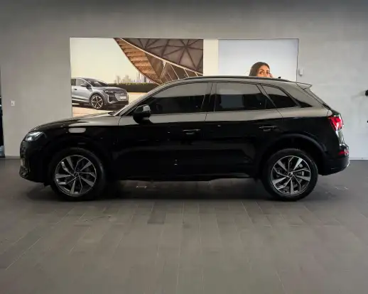 AUDI-Q5-2022