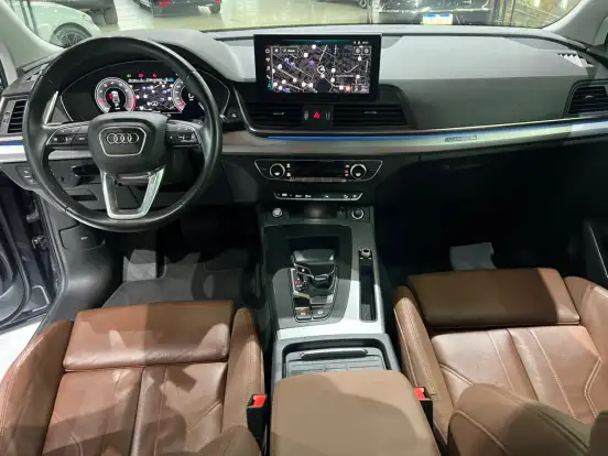 AUDI-Q5-2023