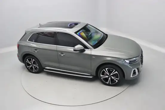 AUDI-Q5-2023