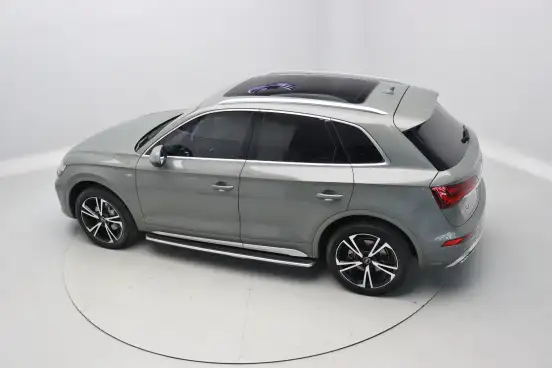 AUDI-Q5-2023