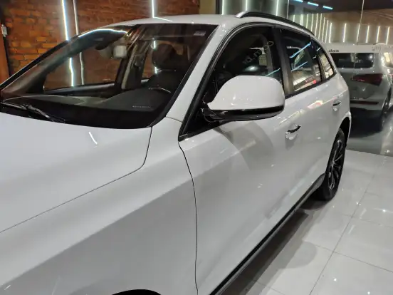 AUDI-Q5-2015