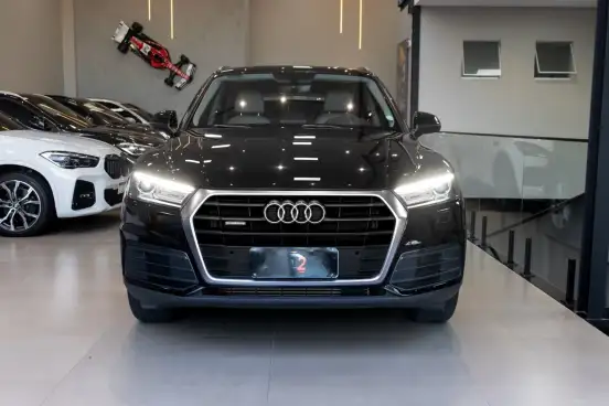 AUDI-Q5-2019