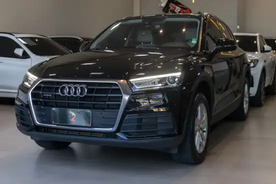 AUDI-Q5-2019