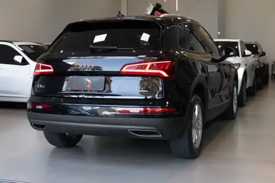 AUDI-Q5-2019