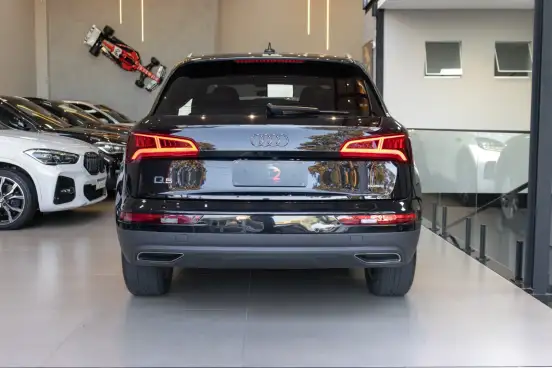 AUDI-Q5-2019