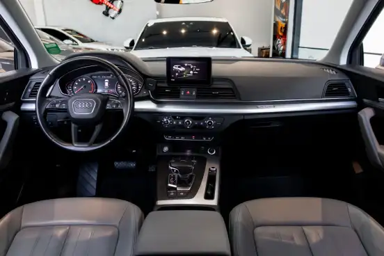 AUDI-Q5-2019