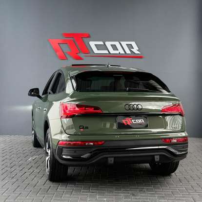 AUDI-Q5-2021