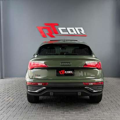 AUDI-Q5-2021