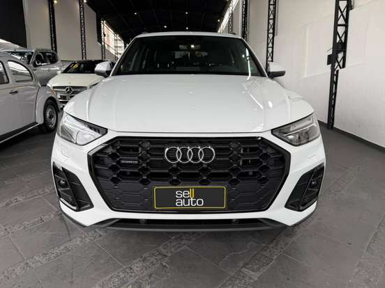 AUDI-Q5-2022