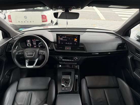 AUDI-Q5-2022