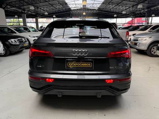 AUDI-Q5-2023